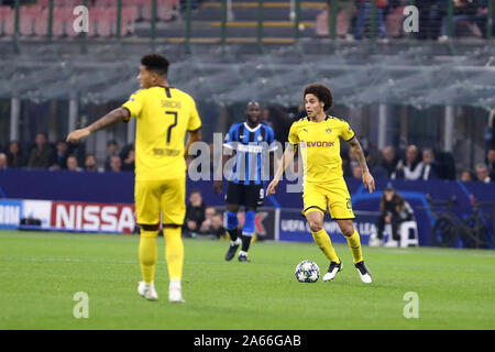 Millano, Italia. 23 ottobre 2019 . Uefa Champions League Gruppo F . FC Internazionale vs Borussia Dortmund. Axel Witsel del Borussia Dortmund. Foto Stock