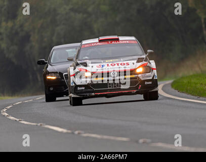 Auto 45 Driver Kajetanowicz Kajetan, Co-Driver, Maciej Szczepaniak, tra gli stadi del Galles GB Rally in Newtown Powys Foto Stock