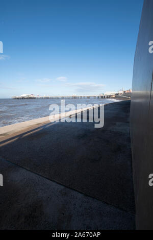 La parete del mare al di sotto della Promenade di Blackpool, Lancashire, Regno Unito Foto Stock