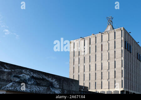 Stazione di polizia, Bonny Street, Blackpool, Lancashire. Costruito negli anni settanta sotto la guida di Lancashire County architetto Roger Booth Foto Stock