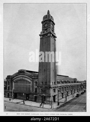Lato ovest mercato, Cleveland, Ohio - angolo anteriore, illustrante la torre Foto Stock