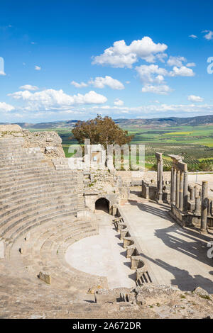 La Tunisia, Teboursouk, Dougga sito archeologico, Anfiteatro Romano Foto Stock