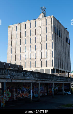 Stazione di polizia, Bonny Street, Blackpool, Lancashire. Costruito negli anni settanta sotto la guida di Lancashire County architetto Roger Booth Foto Stock