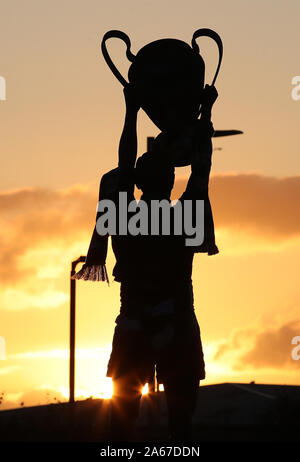 Una vista generale del Billy McNeil statua durante la UEFA Europa League gruppo e corrispondono al Celtic Park di Glasgow. Foto Stock