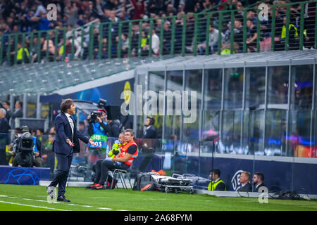 Milano, Italia. 23 Ott, 2019. Antonio conte (fc internazionale)durante partite di Champions League campionato Gli uomini in Milano, Italia, 23 Ottobre 2019 - LPS/Fabrizio Carabelli Credito: Fabrizio Carabelli/LP/ZUMA filo/Alamy Live News Foto Stock