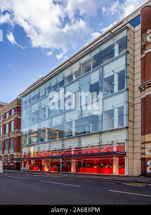 Il negozio Conran, a Chelsea, Londra. Flagship arredi contemporanei store presentazione di classici del design, one-off oggetti vintage e doni. Foto Stock