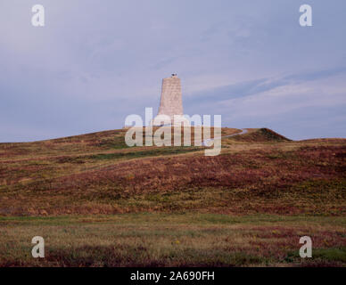 Wright Brothers National Memorial, situato in Kill Devil Hills, North Carolina, commemora il primo successo, sostenuta powered voli in una più pesanti dell'aria macchina da 1900 a 1903, Wilbur ed Orville Wright è venuto qui da Dayton, Ohio, basato su Foto Stock