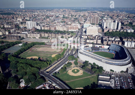Lo Yankee Stadium è uno stadio situato nel Bronx a New York City e New York Foto Stock