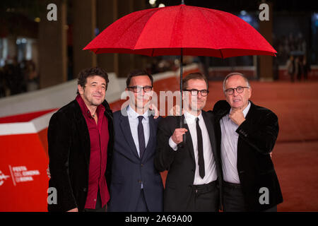 Roma, Italia. 24 ott 2019. Patrick Bruel, Alexandre de La Patellière, Matthieu Delaporte e Fabrice Luchini tappeto rosso del film francese "Le Meilleur reste un venir' il settimo giorno della XIV edizione della Festa del Cinema di Roma, il 24 ottobre 2019 (foto di Matteo Nardone/Pacific Stampa) Credito: Pacific Press Agency/Alamy Live News Foto Stock