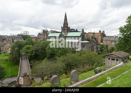 La cattedrale di Glasgow, chiamato anche Alta Kirk di Glasgow o san Kentigern o St Mungo la cattedrale, è la più antica cattedrale sulla terraferma scozzese. Foto Stock