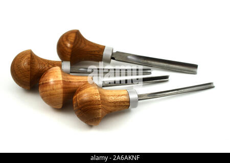 Set di attrezzi per il carving su sfondo bianco Foto Stock