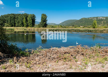 Lago di Vriton a Agras appena al di fuori della città di Edessa in Macedonia, Grecia Foto Stock