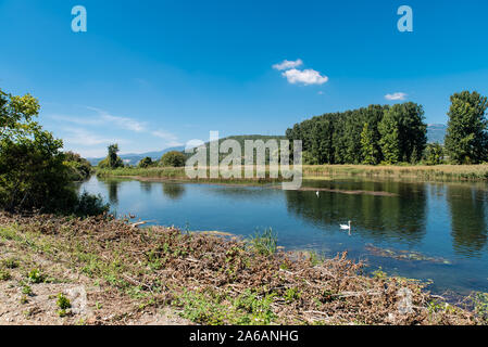 Lago di Vriton a Agras appena al di fuori della città di Edessa in Macedonia, Grecia Foto Stock