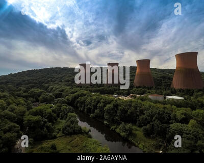 Uno dei 2 Ironbridge carbone centrali elettriche costruite lungo il corso del fiume Severn in tutto il mondo per il famoso Ironbridge nello Shropshire, rivoluzione industriale Foto Stock