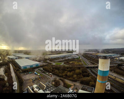 Stoke on Trent inceneritore centro di riciclaggio basato in Staffordshire, rifiuti, rifiuti, impianti di incenerimento dei rifiuti, fumaiolo di fumare, inquinamento Foto Stock