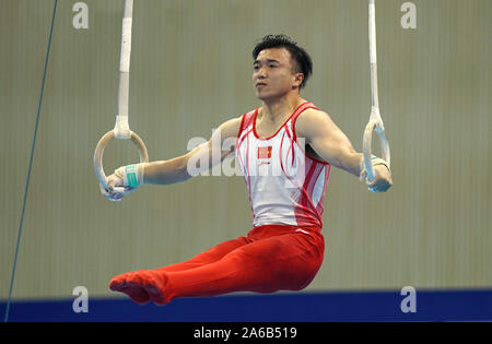 Wuhan, Cina. 25 ott 2019. Liu Yang della Cina compete durante gli anelli di ginnastica artistica al settimo CISM Giochi Mondiali Militari a Wuhan, capitale della Cina centrale, 25 ottobre 2019. Credit: Wan Xiang/Xinhua/Alamy Live News Foto Stock