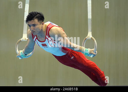 Wuhan, Cina. 25 ott 2019. Liu Yang della Cina compete durante gli anelli di ginnastica artistica al settimo CISM Giochi Mondiali Militari a Wuhan, capitale della Cina centrale, 25 ottobre 2019. Credit: Wan Xiang/Xinhua/Alamy Live News Foto Stock