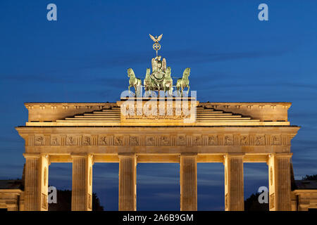 Gli illuminati Porta di Brandeburgo, Berlino, Germania Foto Stock