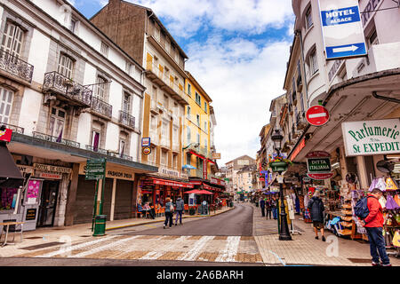 LOURDES - 15 juin 2019: Street di Lourdes, Francia Foto Stock