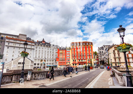 LOURDES - 15 juin 2019: Street di Lourdes, Francia Foto Stock