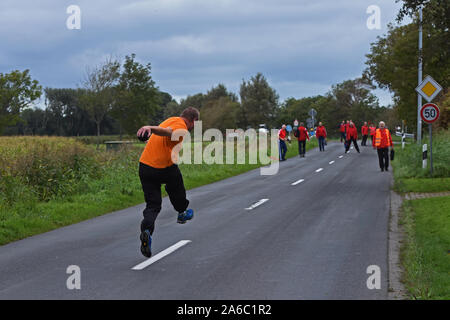 Bosseln è uno sport nella Frisia orientale, nella Germania settentrionale Foto Stock