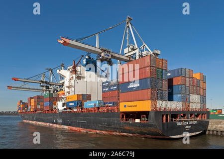 Una nave portacontainer a portainer, Amburgo, Germania Foto Stock