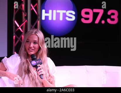 Florida, Stati Uniti d'America. 24 ott 2019. Lennon Stella visite stazione radio Hits 97,3 Live su ottobre 24, 2019 in Hollywood Florida. Credito: MediaPunch Inc/Alamy Live News Foto Stock