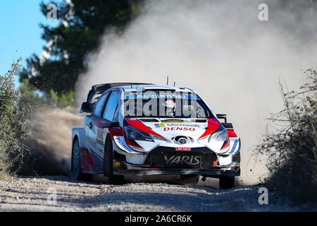 Salou, Spagna. 25 ott 2019. Campionato del Mondo Rally, il Rally di Spagna, SS4/5; TOYOTA GAZOO RACING driver WRT Ott Tanak e co-pilota Martin JARVEOJA nel loro Toyota Yaris WRC - Editoriale usare carte di credito: Azione Plus immagini di sport/Alamy Live News Foto Stock