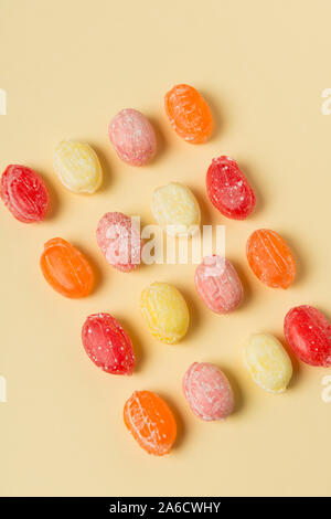 Colorata hard candy composizioni con spazio di copia Foto Stock