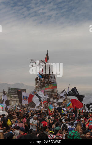 Il Cile proteste. La Marcha más grande de chile, più di 1 milioni di manifestanti Foto Stock