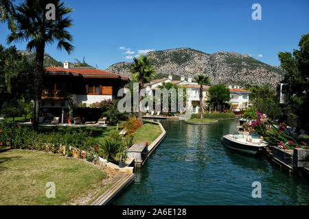 Göcek è una piccola città nel distretto di Fethiye nella provincia di Muğla, Turchia. Foto Stock