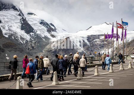Sulla Strada alpina del Grossglockner in Austria, alta montagna alpina strada di collegamento fra i due stati austriaci di Salisburgo e la Carinzia, Kaiser-Franz Foto Stock