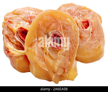 Immagine di crudo fresco le cosce di pollo, nessuno. Isolato su sfondo bianco Foto Stock