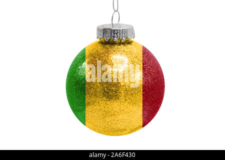 Vetro palla di Natale toy isolato su sfondo bianco con la bandiera del Mali Foto Stock