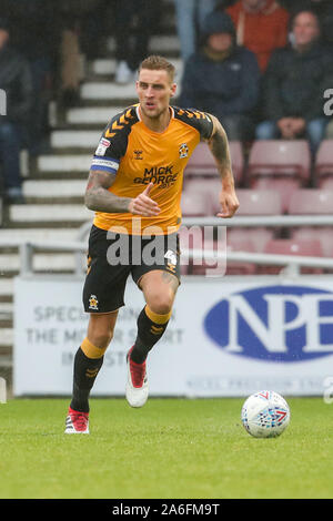 NORTHAMPTON IN INGHILTERRA, Ottobre 26th Cambridge Regno il capitano George Taft durante la prima metà del cielo scommettere League 2 match tra Northampton Town e Cambridge Regno al PTS Academy Stadium, Northampton sabato 26 ottobre 2019. (Credit: John Cripps | MI News) La fotografia può essere utilizzata solo per il giornale e/o rivista scopi editoriali, è richiesta una licenza per uso commerciale Credito: MI News & Sport /Alamy Live News Foto Stock