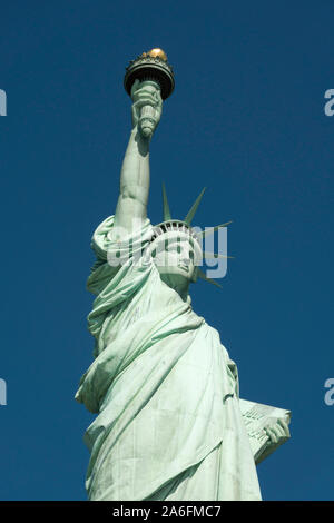 La Statua della Libertà è un simbolo iconico di libertà negli Stati Uniti d'America, NY, STATI UNITI D'AMERICA Foto Stock