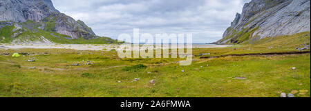 Grande, Sandy, bella spiaggia Bunes, Lofoten, Norvegia Foto Stock