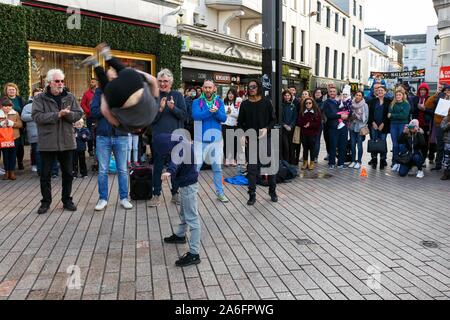 Cork, Irlanda, 26 ottobre 2019. Xlii Guinness Cork Jazz Festival, la città di Cork. Oggi è il secondo giorno del quarantaduesimo Gunniess Cork Jazz Festival che è in esecuzione da venerdì a lunedì, Jazz Band venuti da tutto il mondo per esibirsi al festival. Credito: Damian Coleman Foto Stock