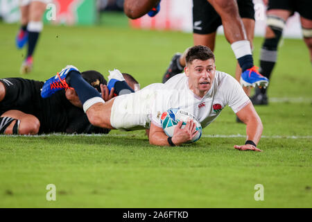 Kanagawa, Giappone. Il 26 ottobre 2019. Ben Youngs di punteggi in Inghilterra a provare ma che più tardi è stato non consentito dopo un TMO decisione durante il 2019 Coppa del Mondo di Rugby semi-finale match tra Inghilterra e Nuova Zelanda a International Stadium di Yokohama Kanagawa, Giappone il 26 ottobre 2019. Credito: AFLO/Alamy Live News Credito: Aflo Co. Ltd./Alamy Live News Foto Stock