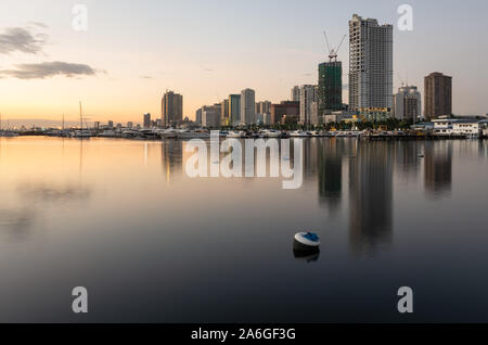 Tramonto a Manila Bay, Luzon, Filippine Foto Stock