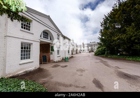 Famosa in tutto il mondo, Shugborough station wagon, Hall, Museo vivente i giardini e la fattoria di grado 1 elencati edifici in Staffordshire Foto Stock