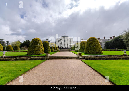 Famosa in tutto il mondo, Shugborough station wagon, Hall, Museo vivente i giardini e la fattoria di grado 1 elencati edifici in Staffordshire Foto Stock