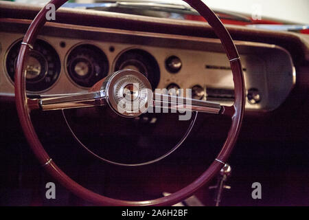 Punta Gorda, Florida, Stati Uniti d'America - 13 Ottobre 2019: Bianco 1964 Chevrolet Malibu SS visualizzati al muscolo auto del museo della città. Uso editoriale Foto Stock