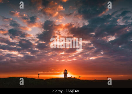 Westkapelle landmark faro al tramonto. Riprese aeree. Foto Stock