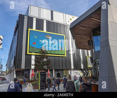 Il codice a barre il centro per il tempo libero in corrispondenza di Drake Circus nel centro della città di Plymouth include un Cineworld Multiplex tra cui IMAX e 4D più altro ristorante Foto Stock