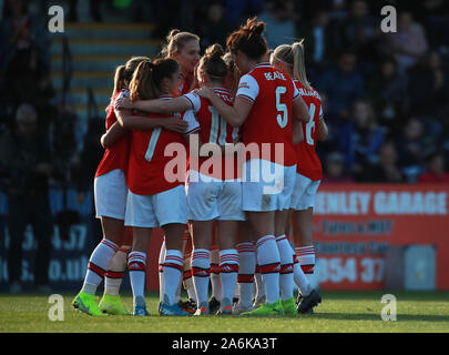 I giocatori dell'Arsenal festeggiano dopo Vivianne Miedema segna il primo gol del match durante la donna Super League a Prato Park, Borehamwood. Foto Stock