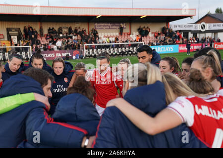 Borehamwood, Regno Unito. 27 ott 2019. Arsenal giocatori e staff celebrare la loro vittoria durante la Barclay FA WSL partita di calcio tra Arsenal vs Manchester City a Prato Park il 27 ottobre 2019 a Borehamwood, Inghilterra (foto di Daniela Porcelli/SPP) Credito: SPP Sport Stampa foto. /Alamy Live News Foto Stock