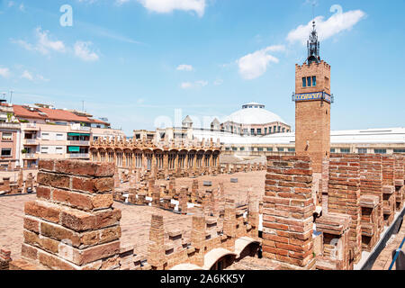 Barcellona Spagna,Catalonia Montjuic,CaixaForum,galleria museo d'arte contemporanea,esterno,ex fabbrica tessile,Casaramona,di Josep Puig i Cadafalch,TOW Foto Stock