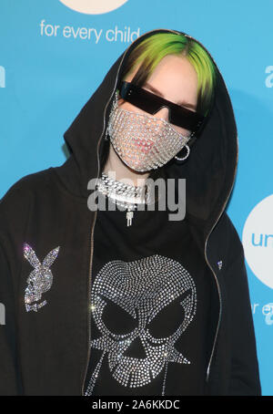 WEST HOLLYWOOD, CA - 26 ottobre: Billie Eilish, al 2019 UNICEF Masquerade Ball a Kimpton La Peer Hotel in West Hollywood, la California il 26 ottobre 2019. Credit Faye Sadou/MediaPunch Foto Stock