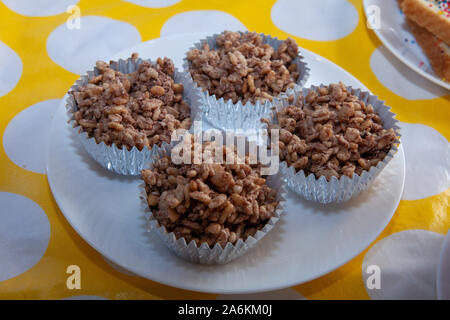 A parte la diffusione di Fairy pane, miele gioie e cioccolato gracchia Foto Stock